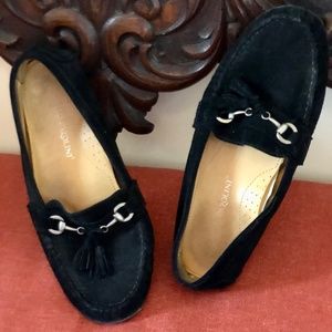 Black suede tassel driving shoes